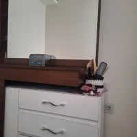 تخت و کنسول