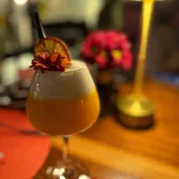 پرستار تمام وقت خانم