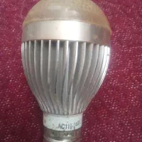 هشت عدد لامپ سالم