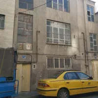 خانه 72 متری قدیمی ساخت سه طبقه با امکان تجمیع