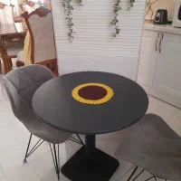 میز ناهار خوری ۲ نفره پایه فلزی در حد نو