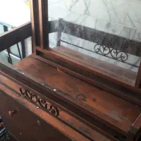 میز وکنسول کمد اینه در حد نو فرفورژه شیک