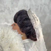میکاپ و شنیون و موخوره گیری در سالن. و منزل شما