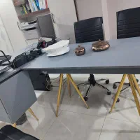 میز مدیریت و کنفرانس در حدنو 4ماه استفاده شده