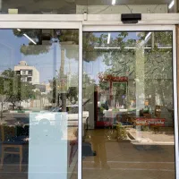 درب اوتوماتیک برقی به همراه پرده هموا قوی