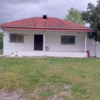 ویلا با باغ گوجه سبز