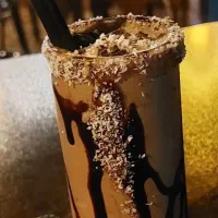 نیرو کار در کافه نیازمندیم با حقوق ۲۰ ملیون