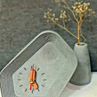 ساعت بتنی مینیمال