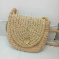 کیف|کیف، کفش، کمربند|لنگرود, |دیوار
