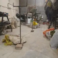 کارگر ساده دونفر  و جوشکار co2یک نفر