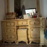 تختخواب با میز ارایشی