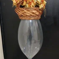 یک عدد سبد گل وگلدان شیشه ای بزرگ