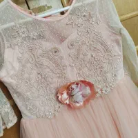 تعدادی لباس شیک و استفاده نشده دخترانه و زنانه