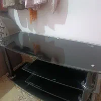 میز تلویزیون شیشه ای