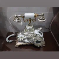 یک عدد تلفن زیبا و سنگین وزن کاملا سالم