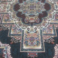 ۲عدد فرش ۶ متری ۷۰۰ شونه در حد اک به فروش می‌رسد