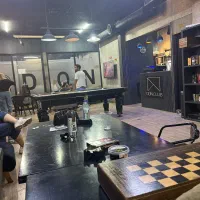 کار در کافه کارگر ویتر و نظافت چی ظرف شور