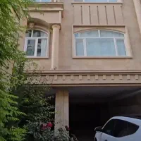 فروش ۳ طبقه در الهیه خیابان کمیل