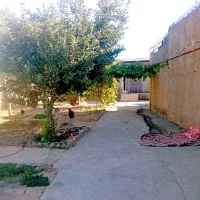 خانه ویلایی حاشیه جاده سنتو