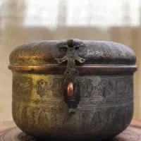 ظرف درب دار مسی