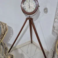 ساعت چوبی ایستاده