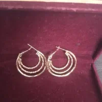 دوتا گوشواره رنگ ثابت