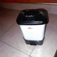 سطل زباله پدالی،ارتفاع۲۷،طول۲۰،عرض۱۹