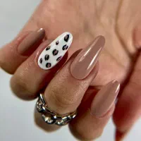 خدمات کاشت ناخن تربت جام