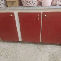 یک عدد کابینت و یخچال سالم