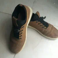 کفش هم میشه گفت مجلسی هم اسپرت