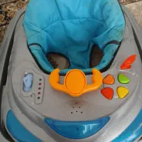 رورویک و نینی لای لای