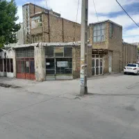 خانه ۲۲۰متری با۵۰مترتجاری دوبر وطبقه بالادوخواب