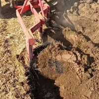 شخم و کار با تراکتو