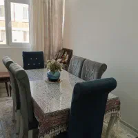 میز ناهارخوری شش نفره و مبل راحتی ۷ نفره