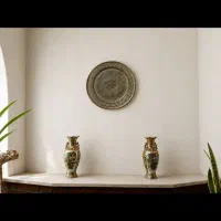 سینی مسی قلمزنی دیوارکوب  ۱ جفت گلدان قدیمی