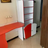 میز کامپیوتر و کتابخانه|کتابخانه، شلف، قفسه‌های دیواری|شاهین‌شهر, شهرک پردیس|دیوار