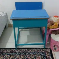 میز تحریر نیمکتی