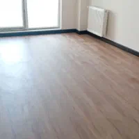 نصب پارکت و قرنیز ،پی وی سی ،ترمووال و ماربل شیت