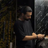 کارآموز و آرایشگر حرفه ای یا نیمه حرفه ای