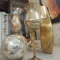گلدان شیشه ایی طلایی