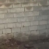 زمین دور دیوار مناسب دامداری