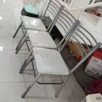 تعدادی وسایل ارایشگاهی درحدنو باقیمت مناسب .
