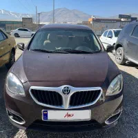 برلیانس ۳۲۰ هاچ بک