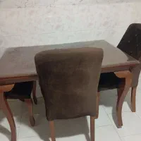 میز نهارخوری ۴نفره با۴صندلی در حد نورنگ قهوه ای
