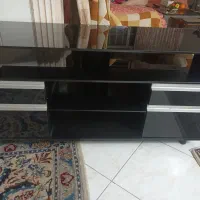 میز تلویزیون شیشه ای