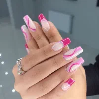 کاشت ناخن با مواد اصلی و قیمت ویژه