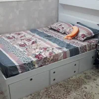 تخت خواب دو نفره MDF در حد نو با تشک فنری جنس خوب