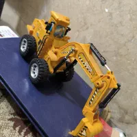 اسباب بازی و ماکت سرباز و کله قندی