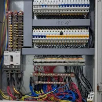 برقکار صنعتی وساختمان