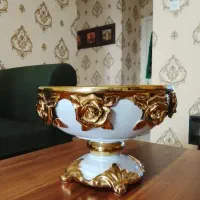 ظرف پذیرایی پایه دار